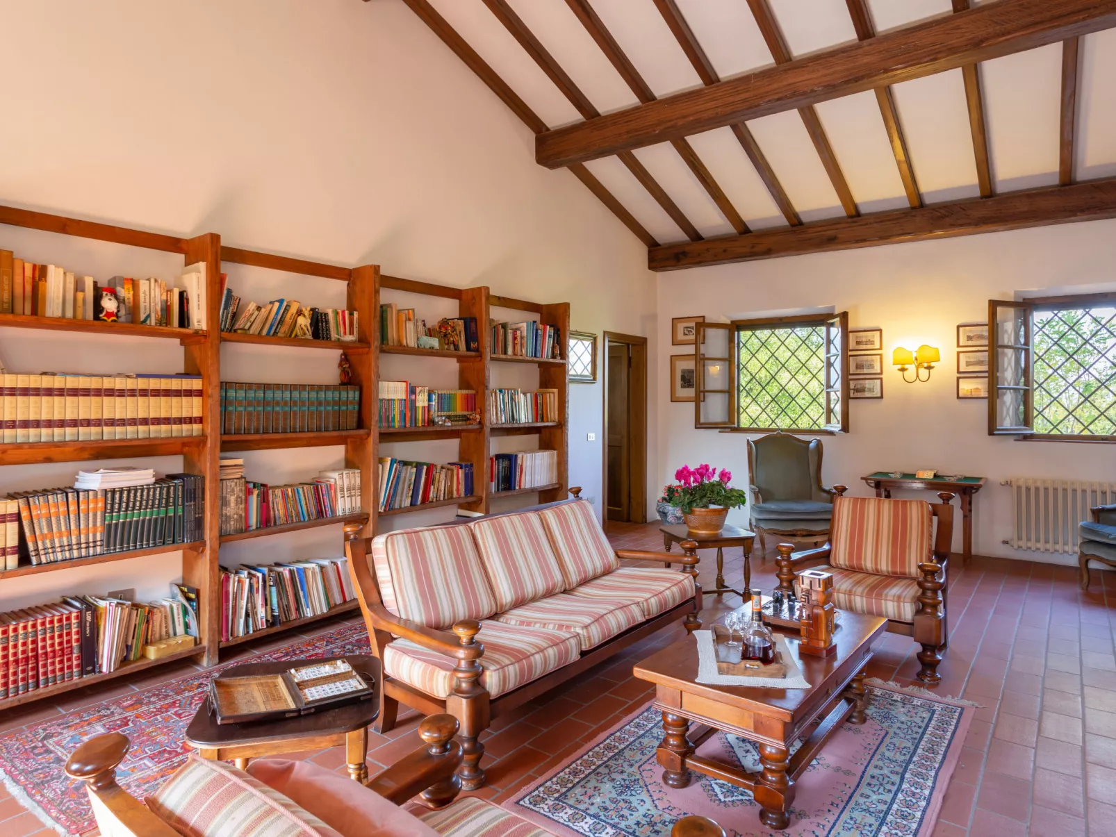 Villa San Gervasio-Inside