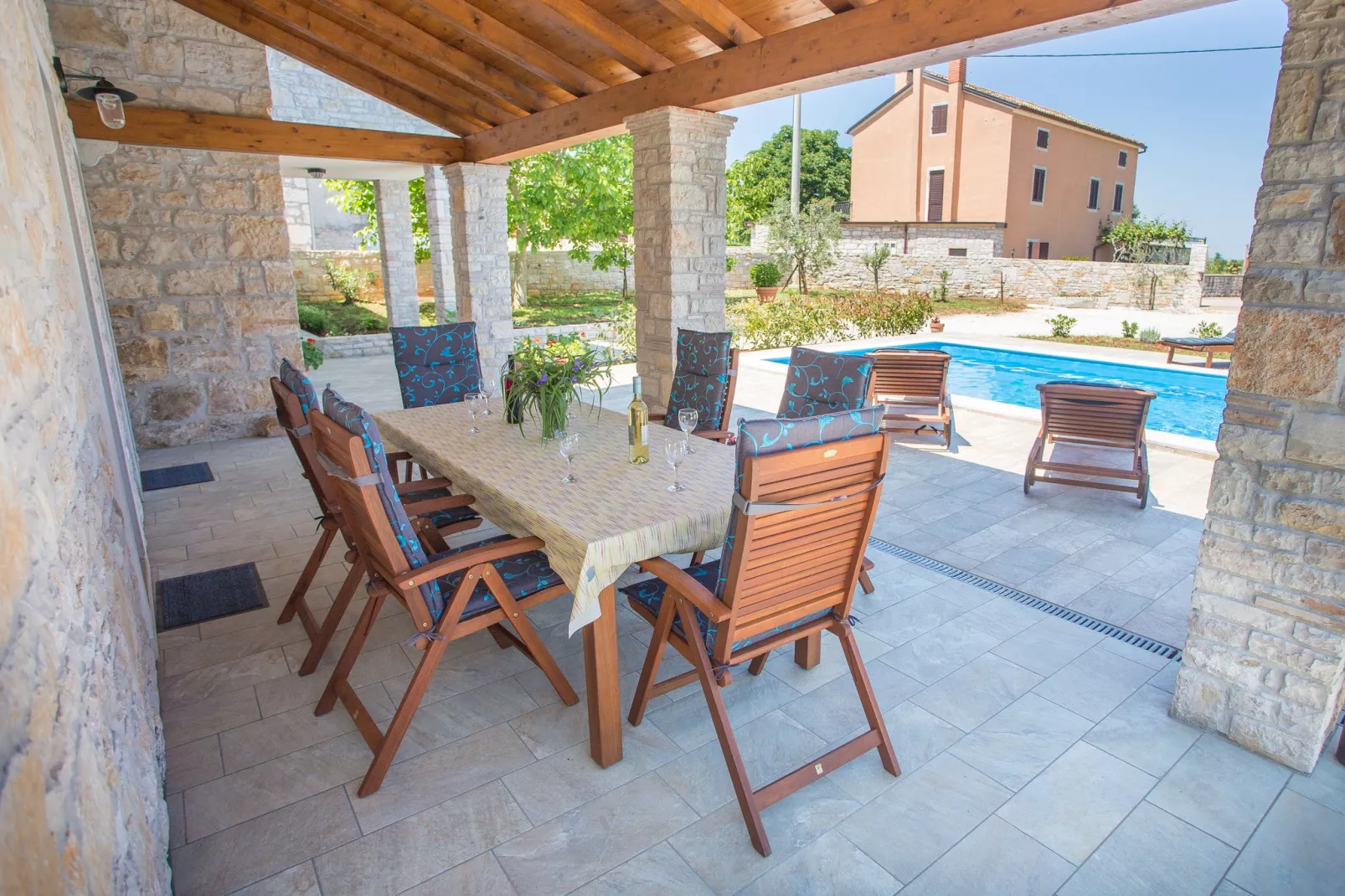 Villa Medvidici-Terrace balcony
