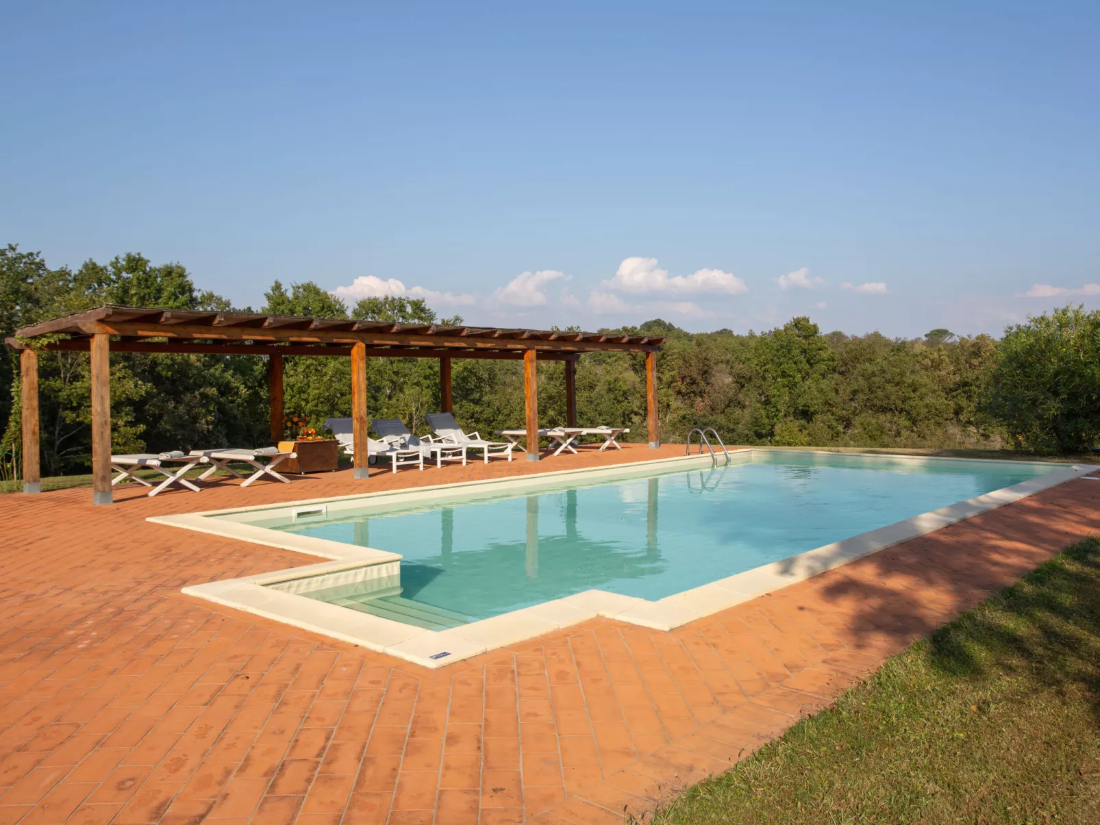 Villa San Gervasio-Outside