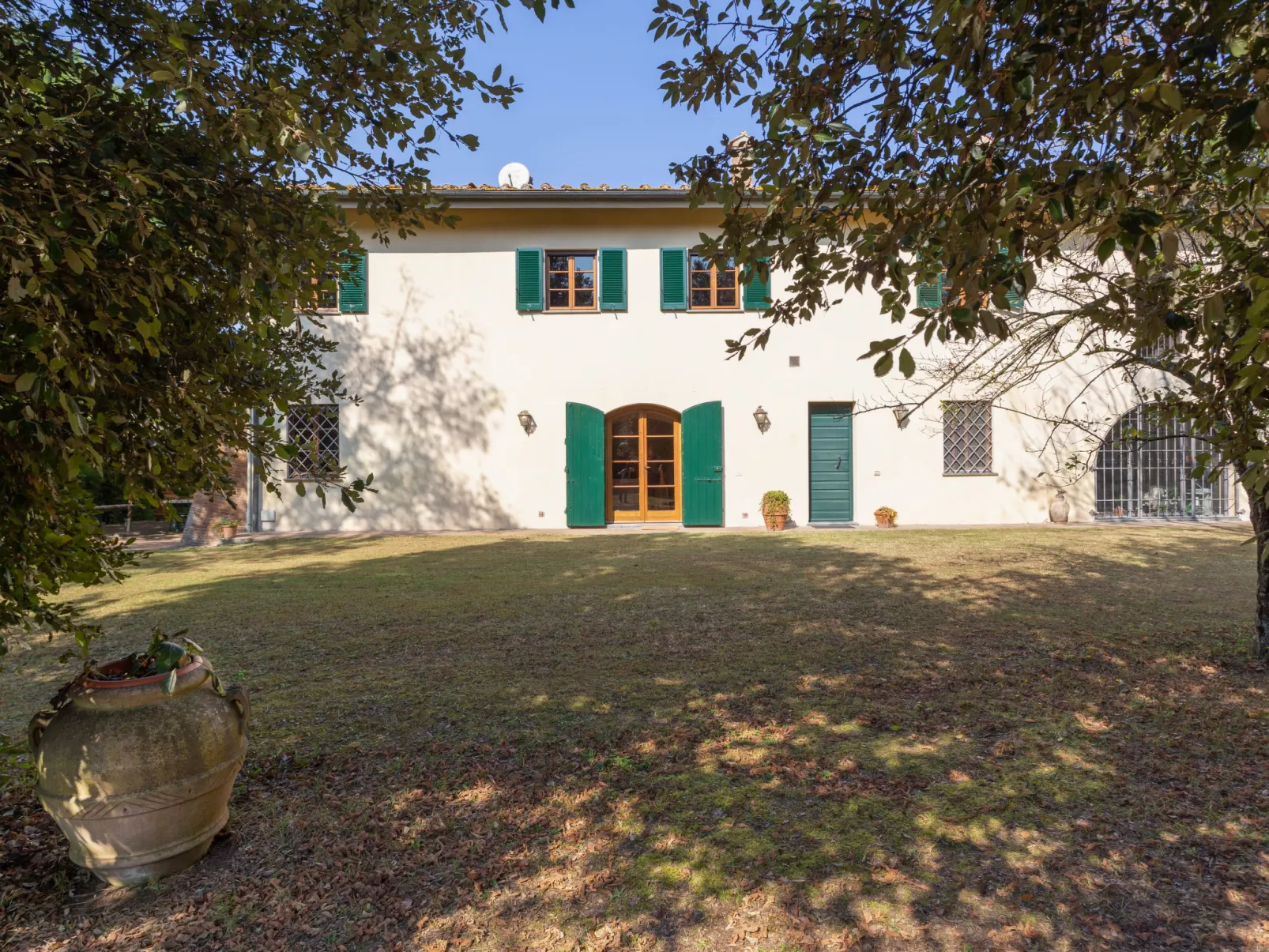 Villa San Gervasio-Outside