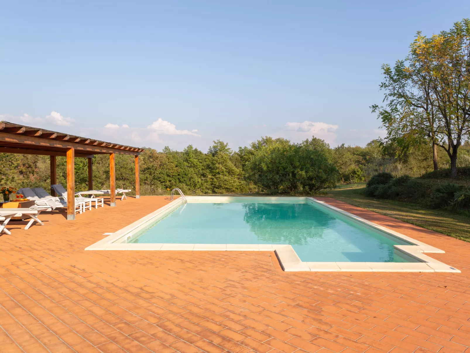 Villa San Gervasio-Outside