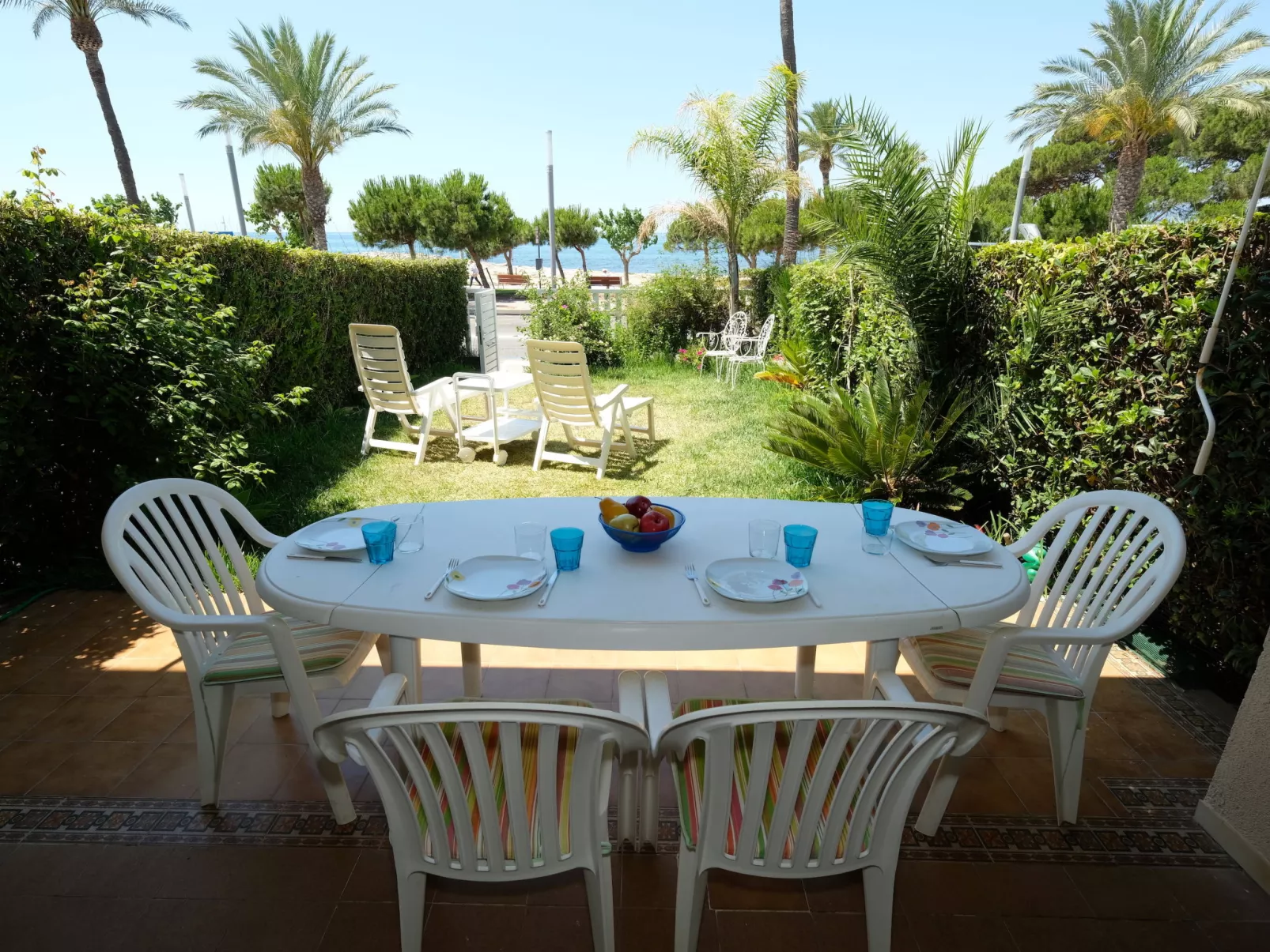 Costa Blanca II-Outside