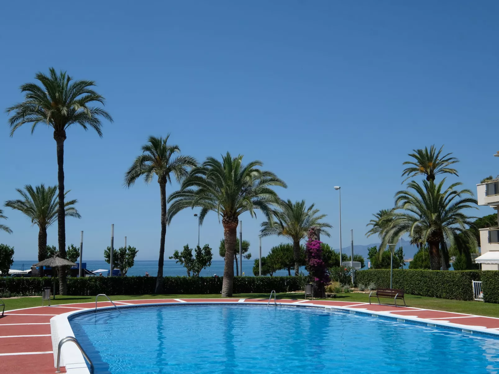Costa Blanca II-Outside