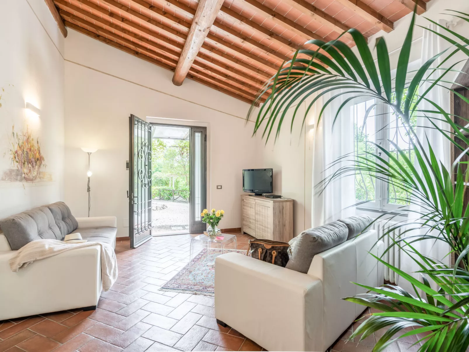 Villa Lavinia-Inside