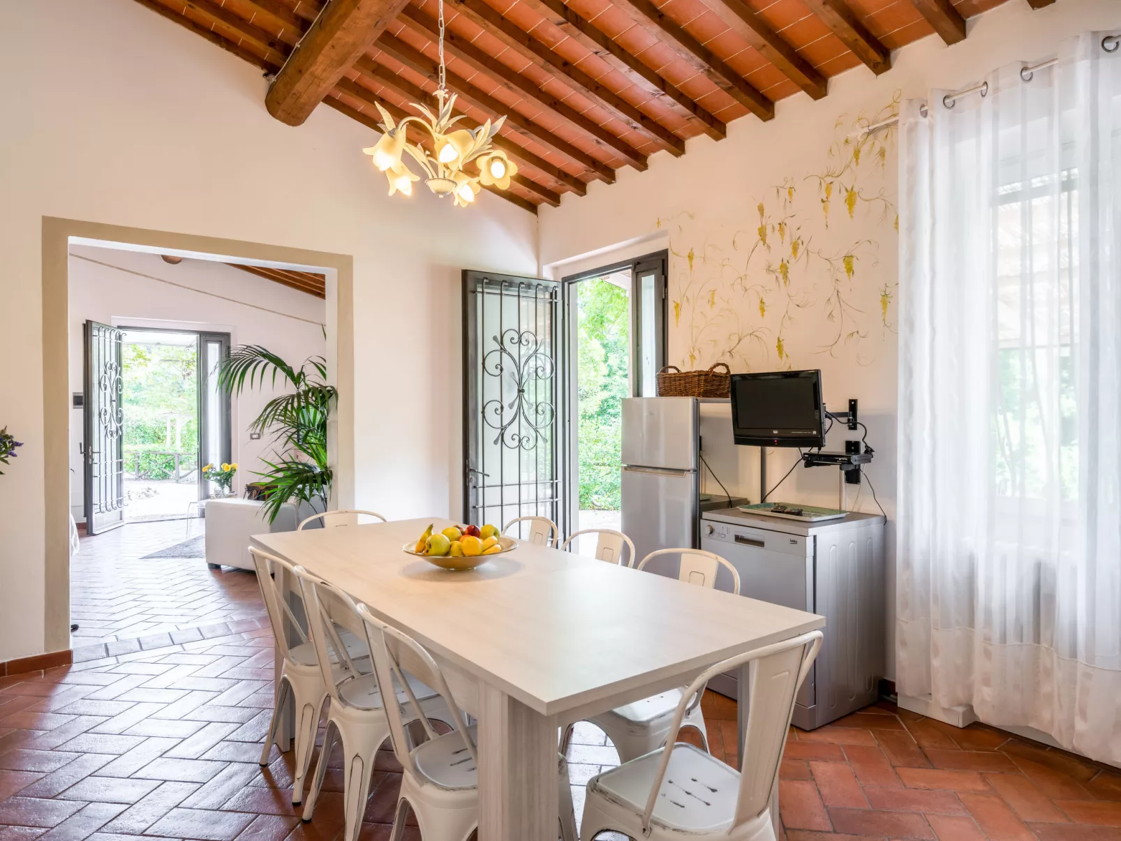 Villa Lavinia-Inside