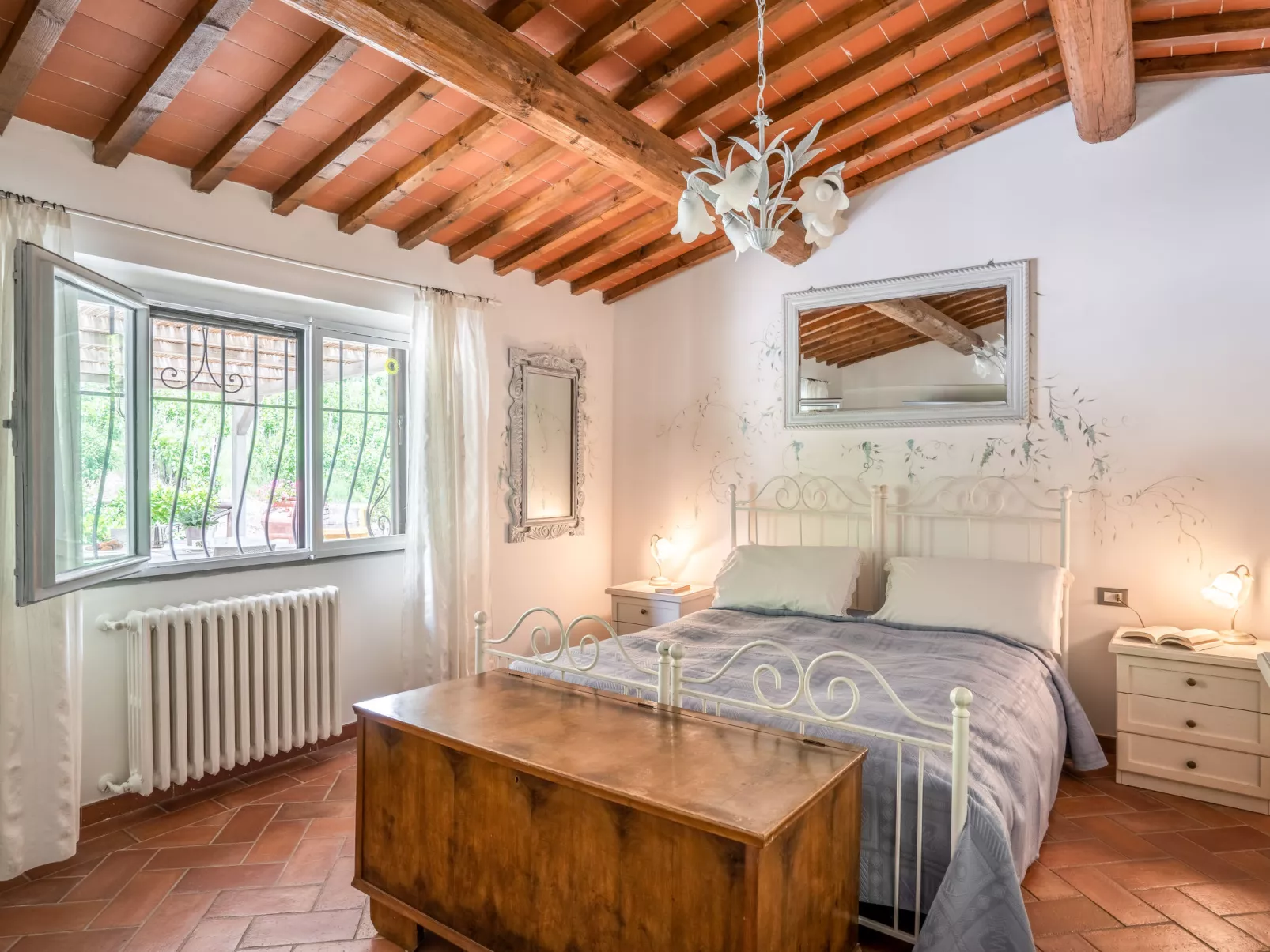 Villa Lavinia-Inside