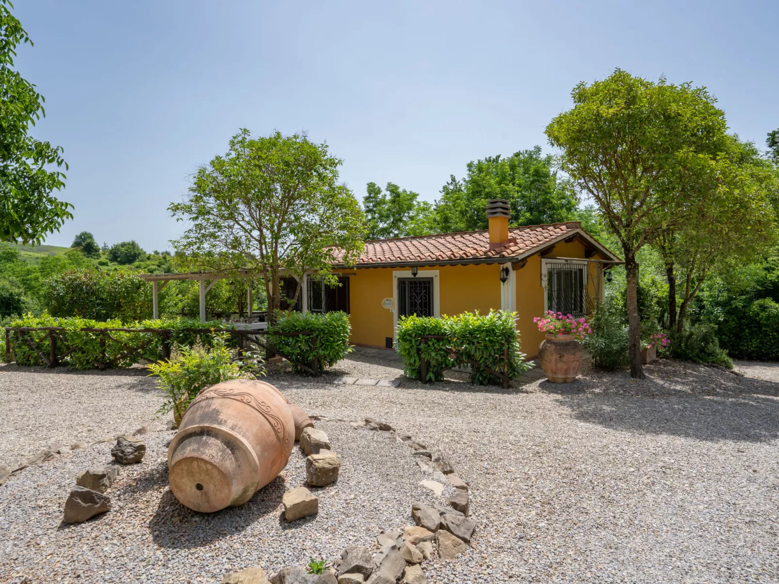 Villa Lavinia-Outside