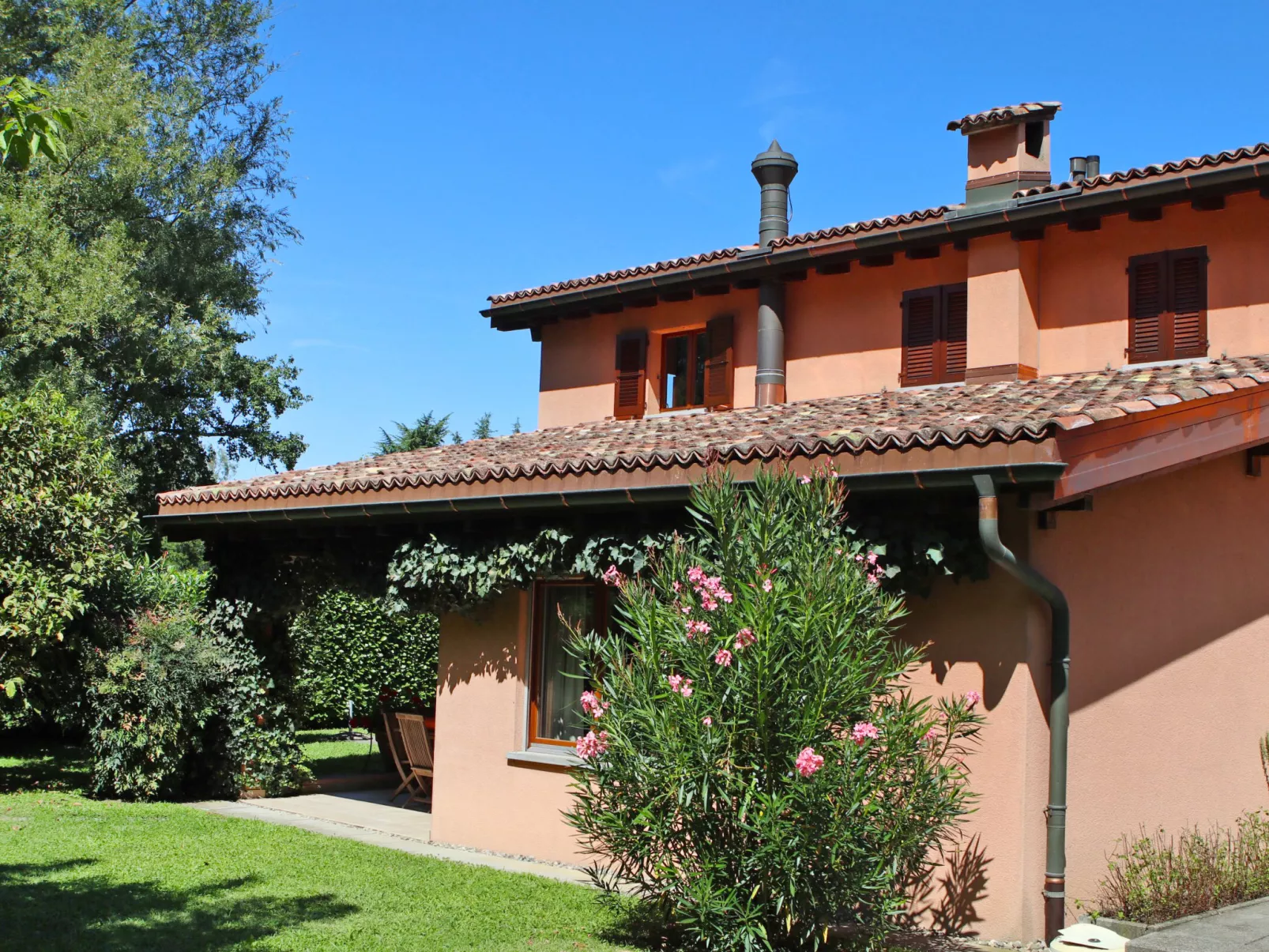 Casa Riva-Outside