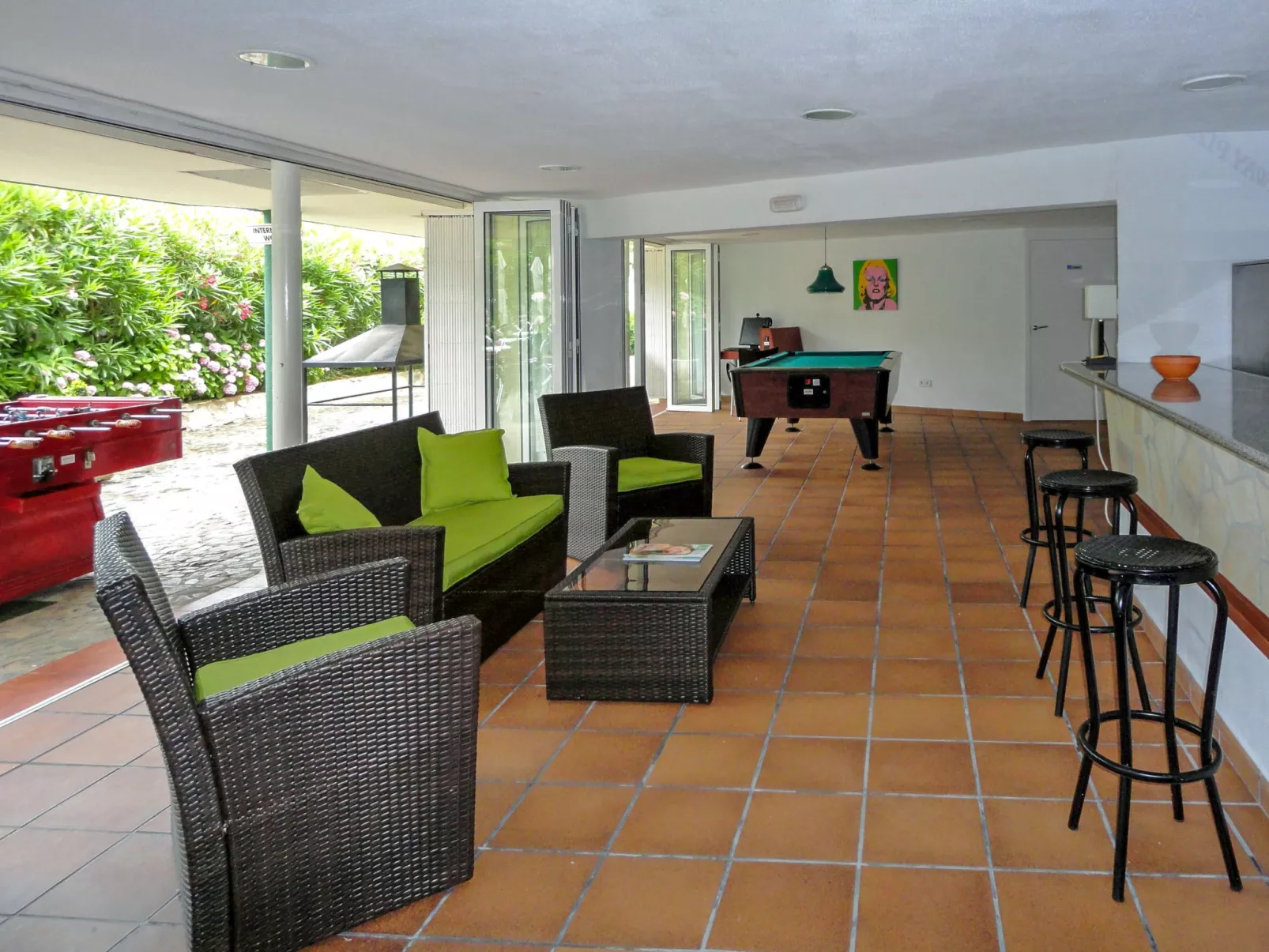 El Paraiso-Inside