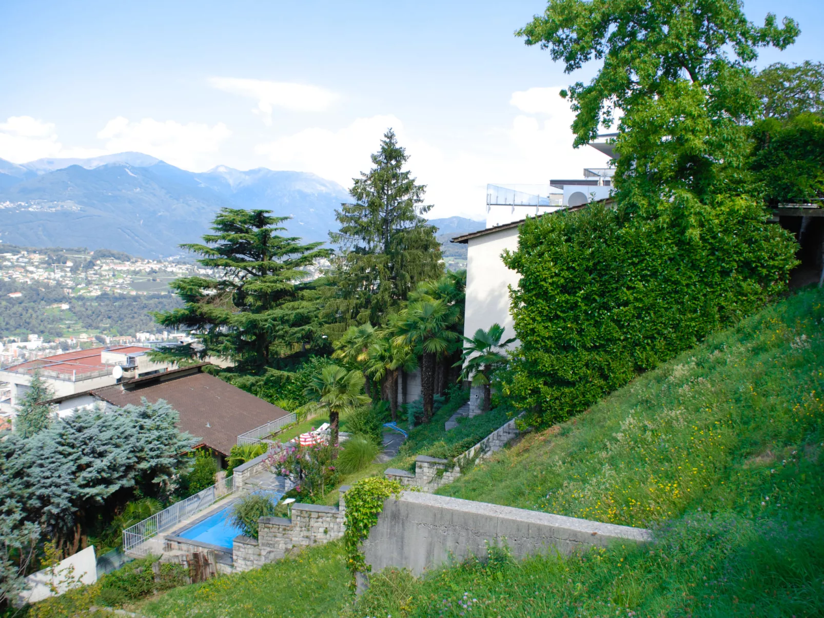 Nido di Rondine-Outside