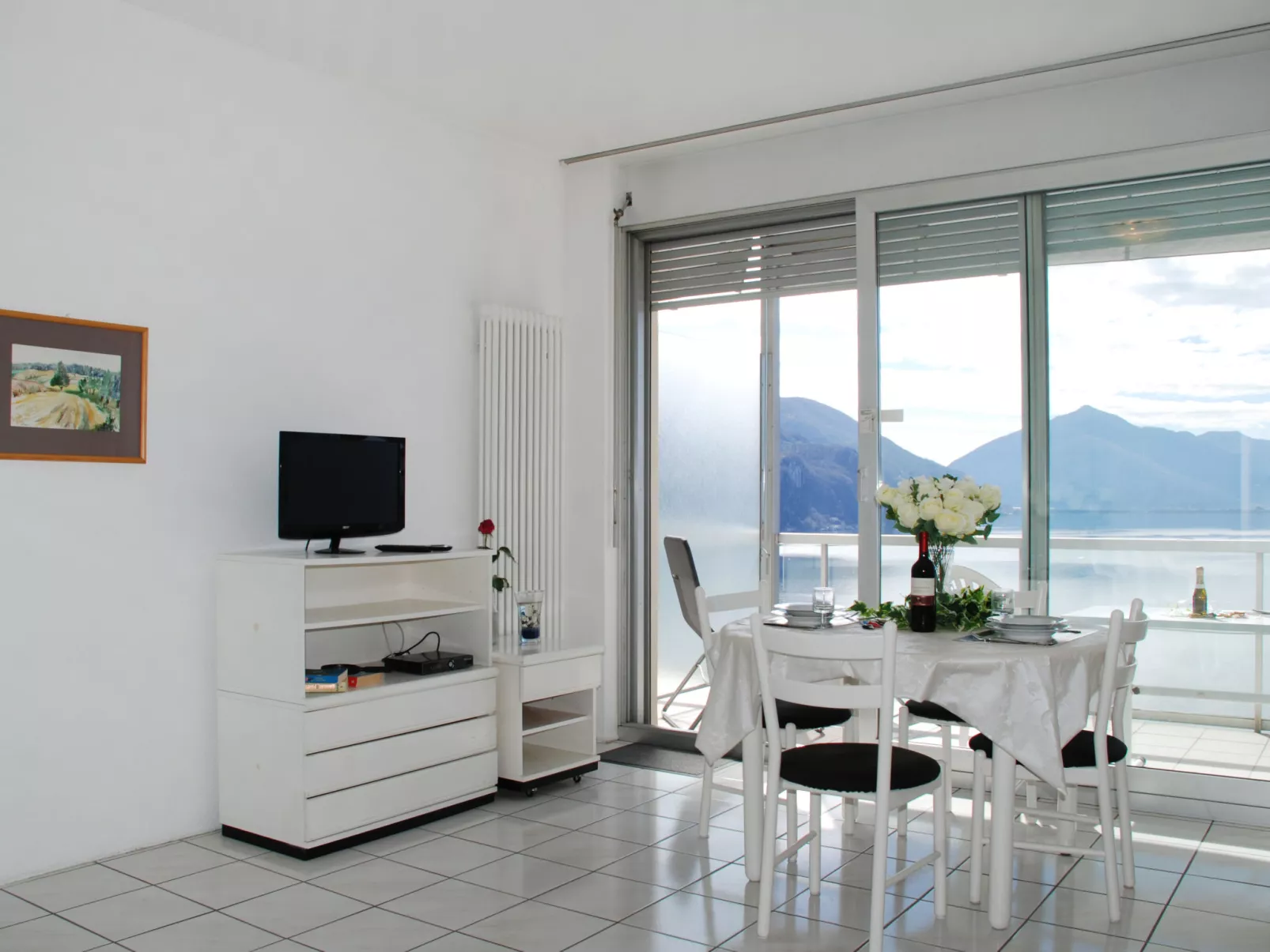Vista Lago-Inside