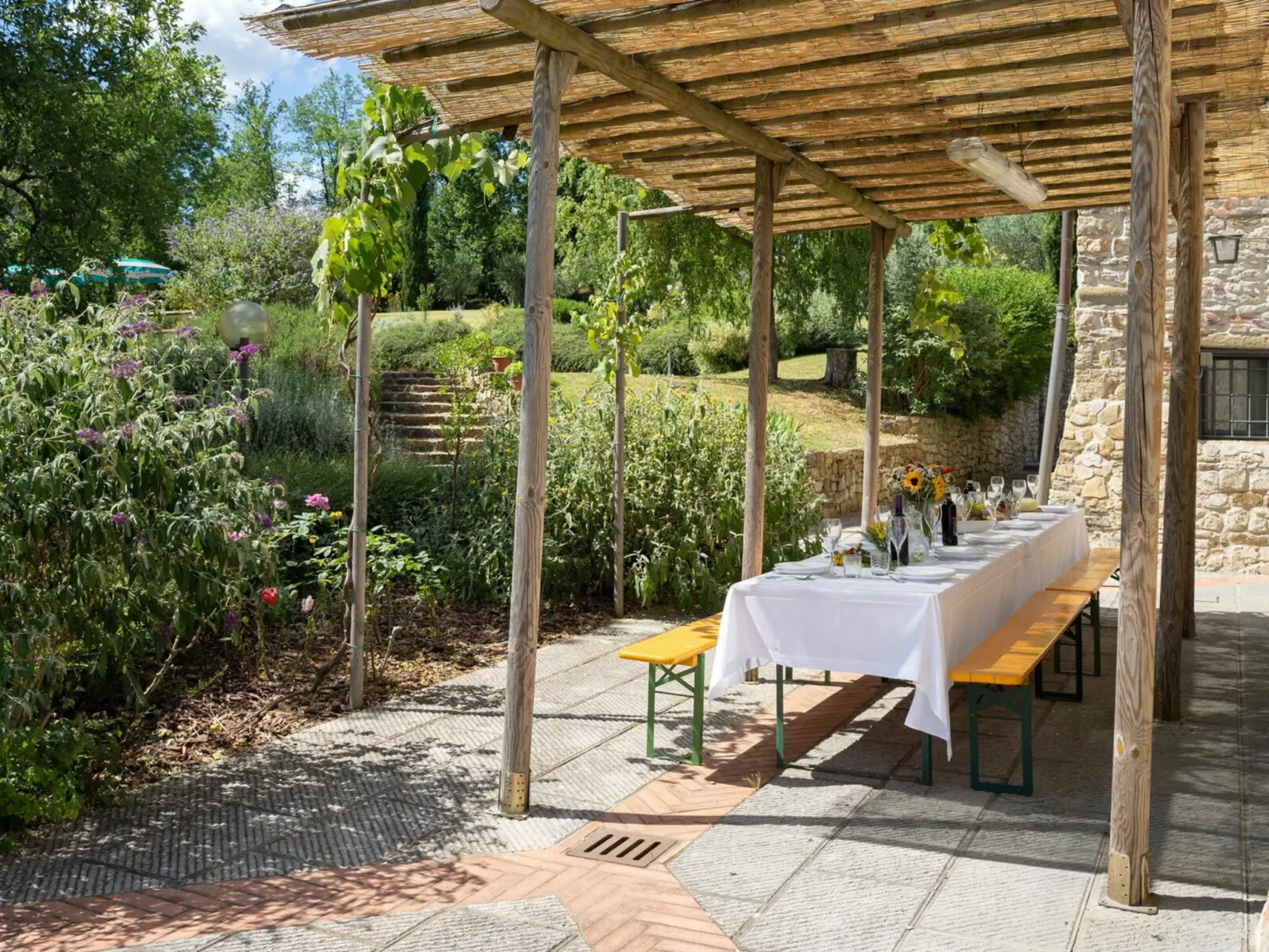 La Badia-Outside