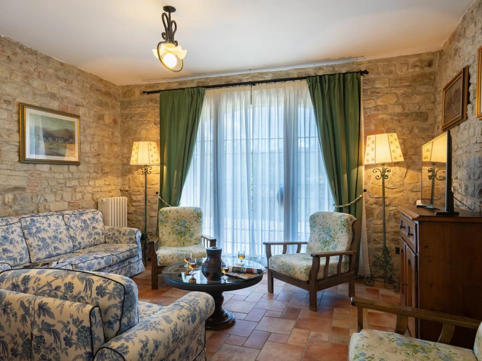 La Badia-Inside