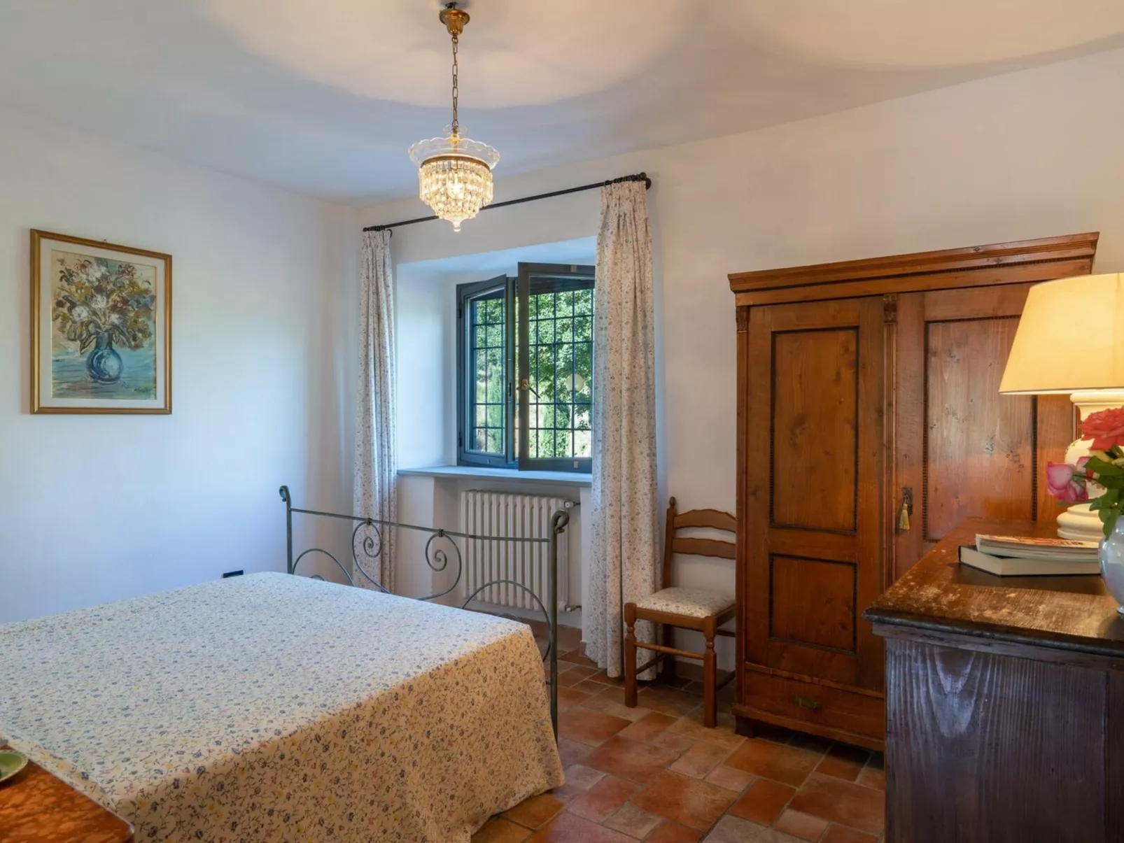 La Badia-Inside
