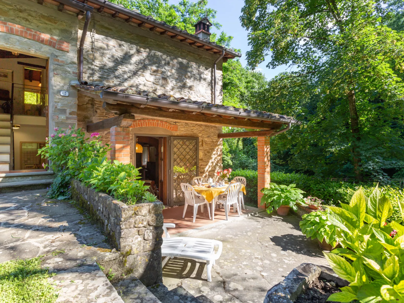 La Ripresa-Outside