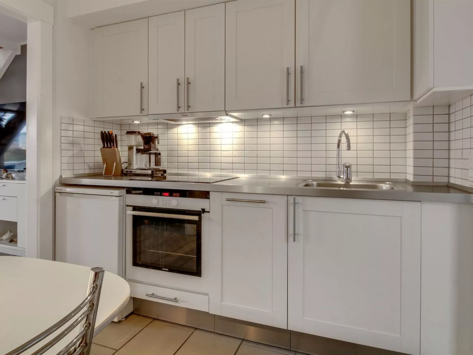 "Faidra" - 2.5km from the sea-Inside