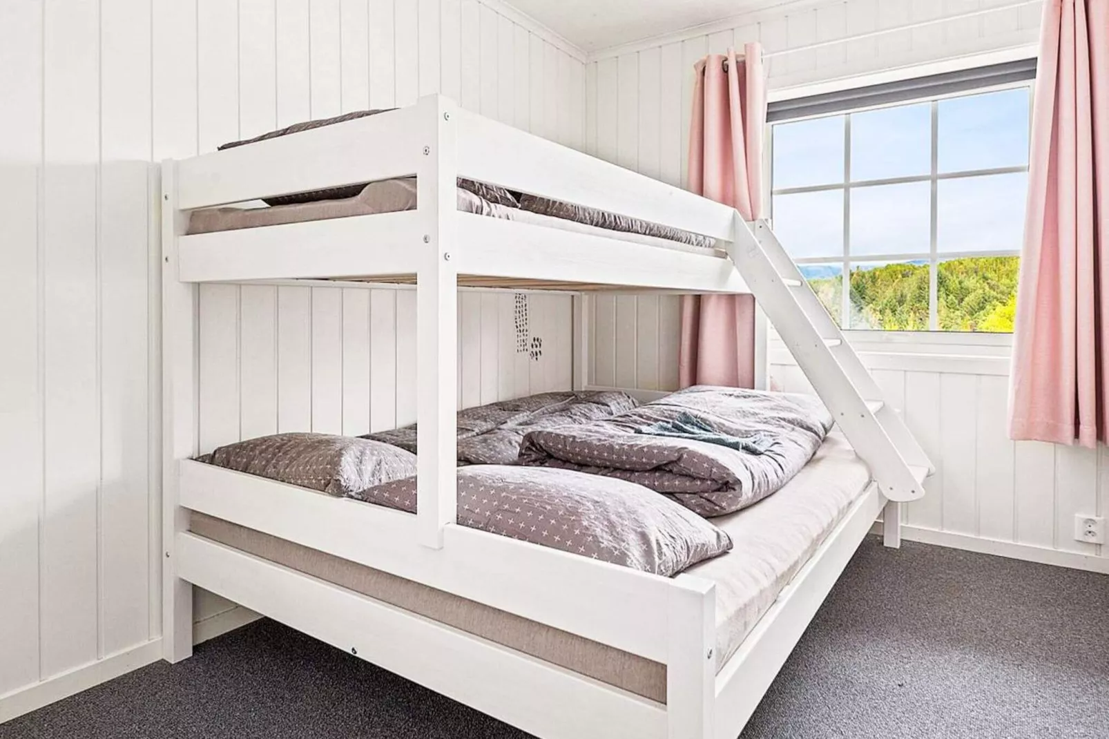 12 person holiday home in Fitjar-Indoor