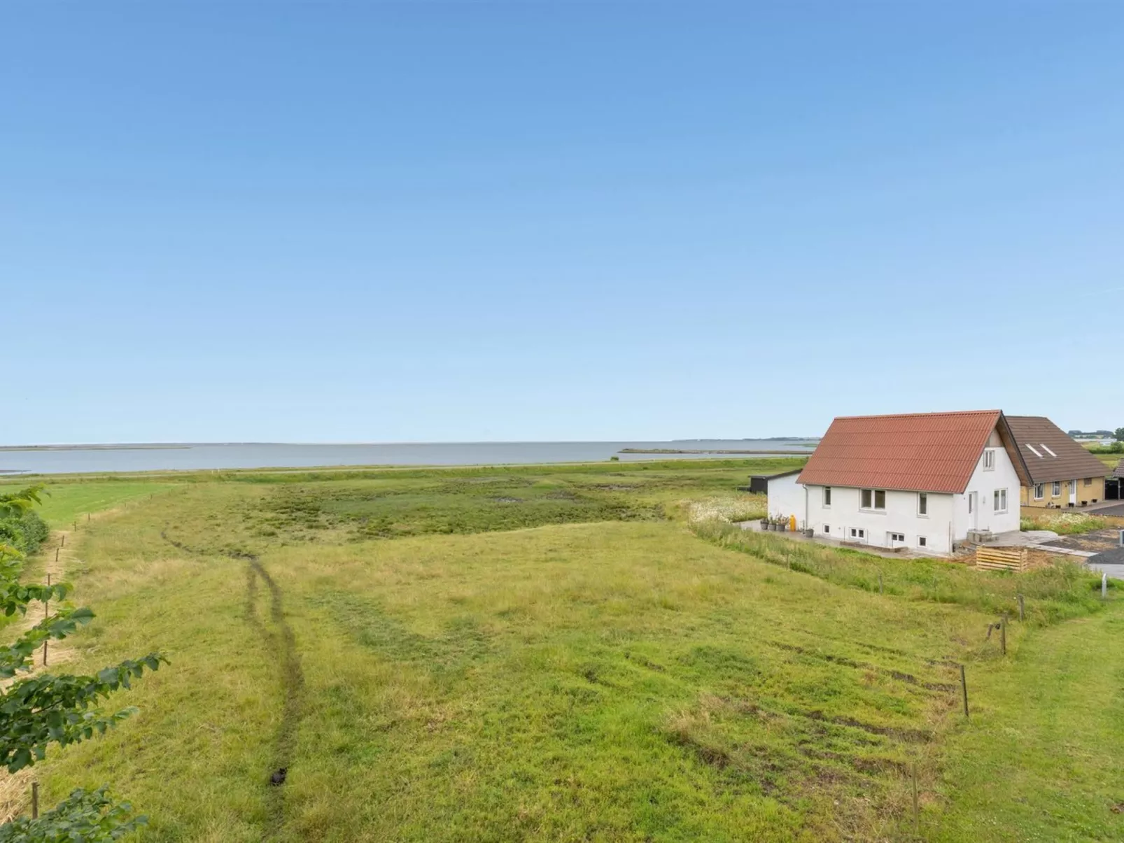 "Thomsen" - 200m to the inlet-Outside