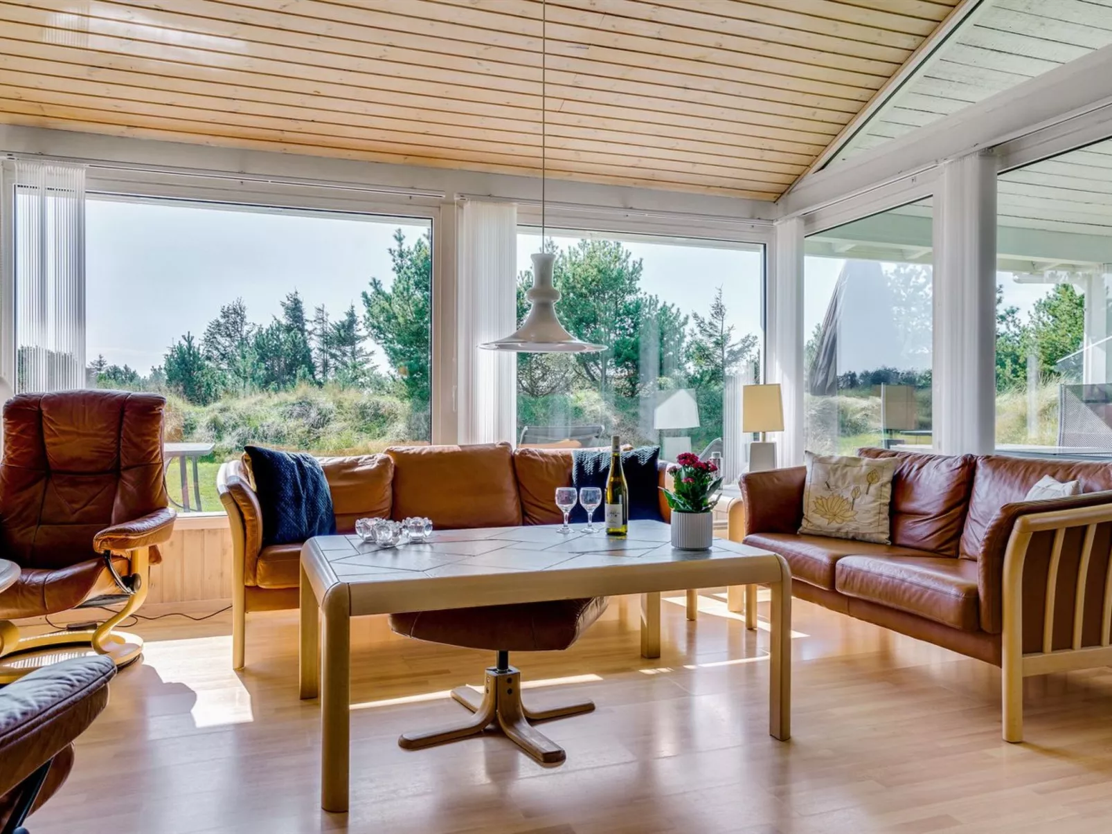 "Helene" - 1.5km from the sea-Inside