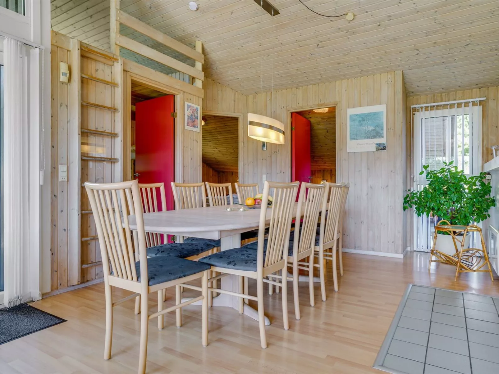 "Helene" - 1.5km from the sea-Inside