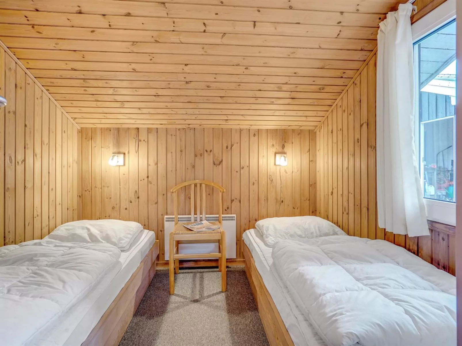 "Helene" - 1.5km from the sea-Inside