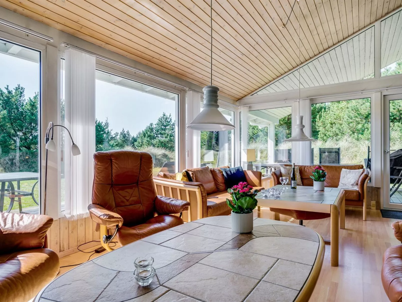"Helene" - 1.5km from the sea-Inside