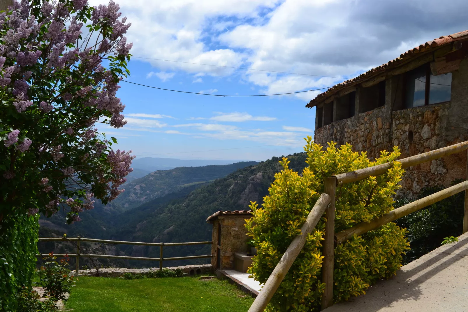 Cobert de l'Era-View in summer