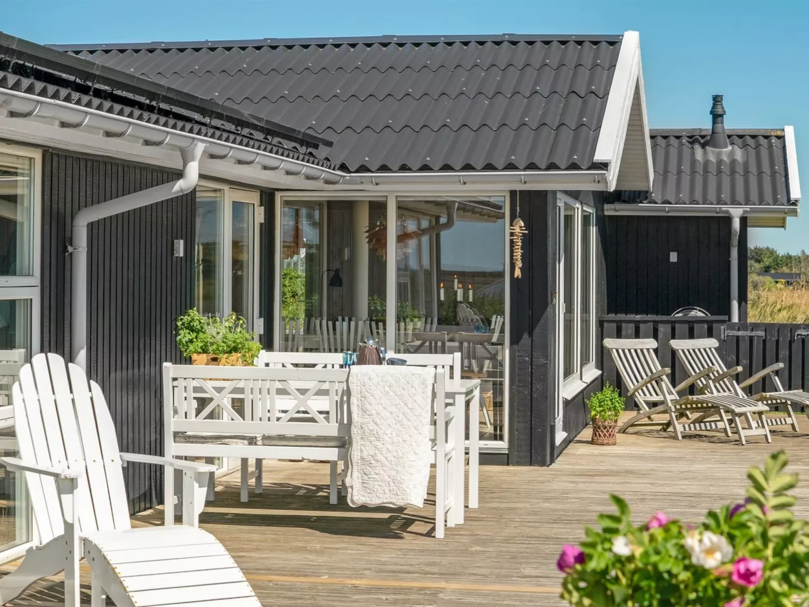 "Aella" - 150m from the sea-Outside