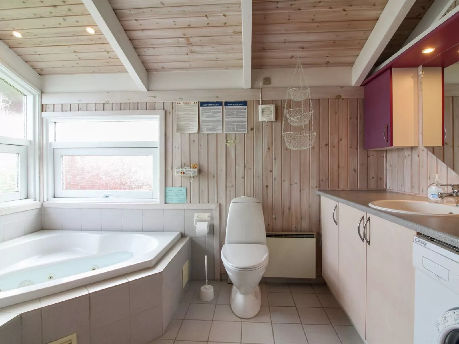 "Tjomme" - 700m from the sea-Inside