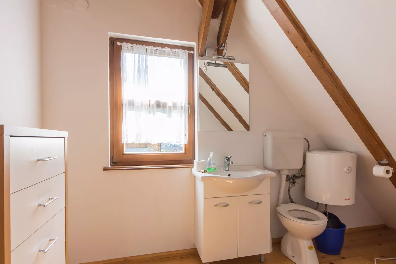 Silvano 1-Bathroom