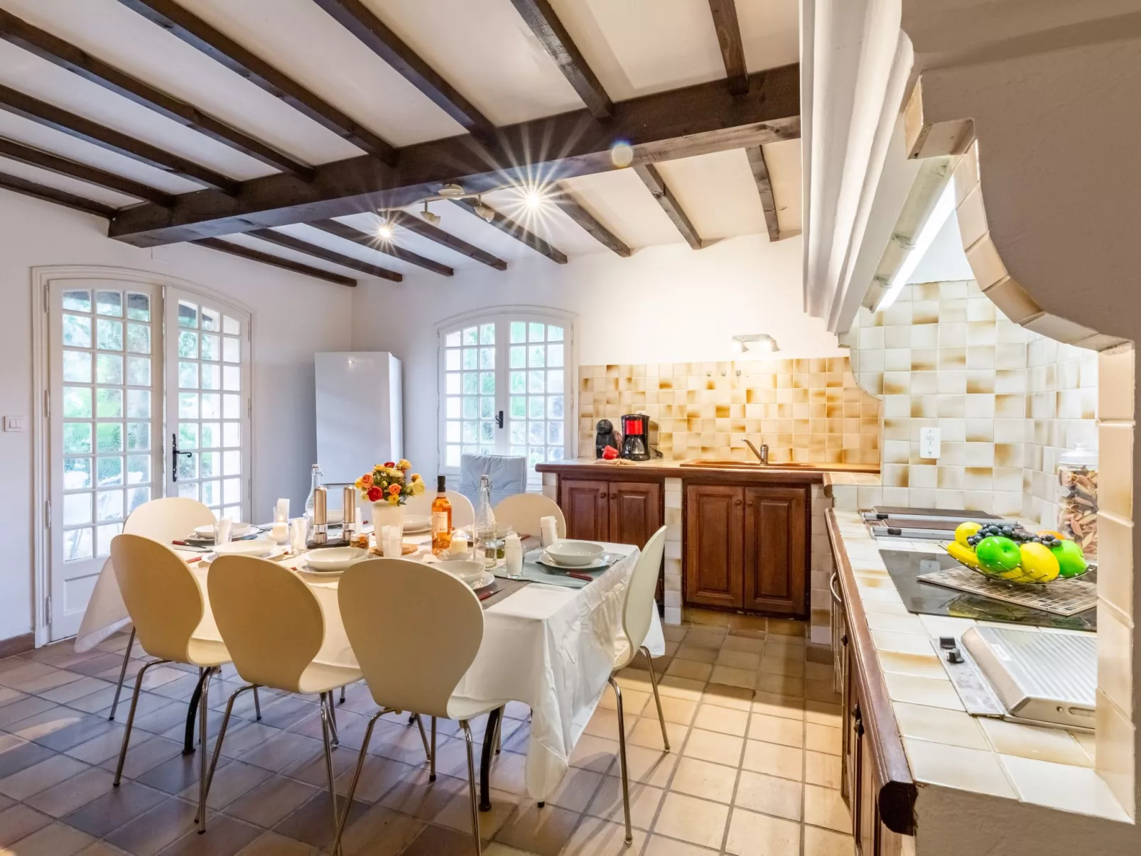 Le Bouisset-Inside