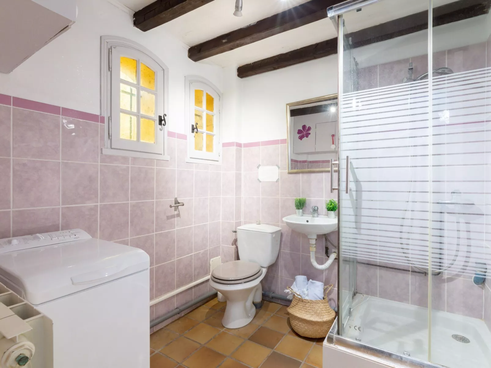 Le Bouisset-Inside