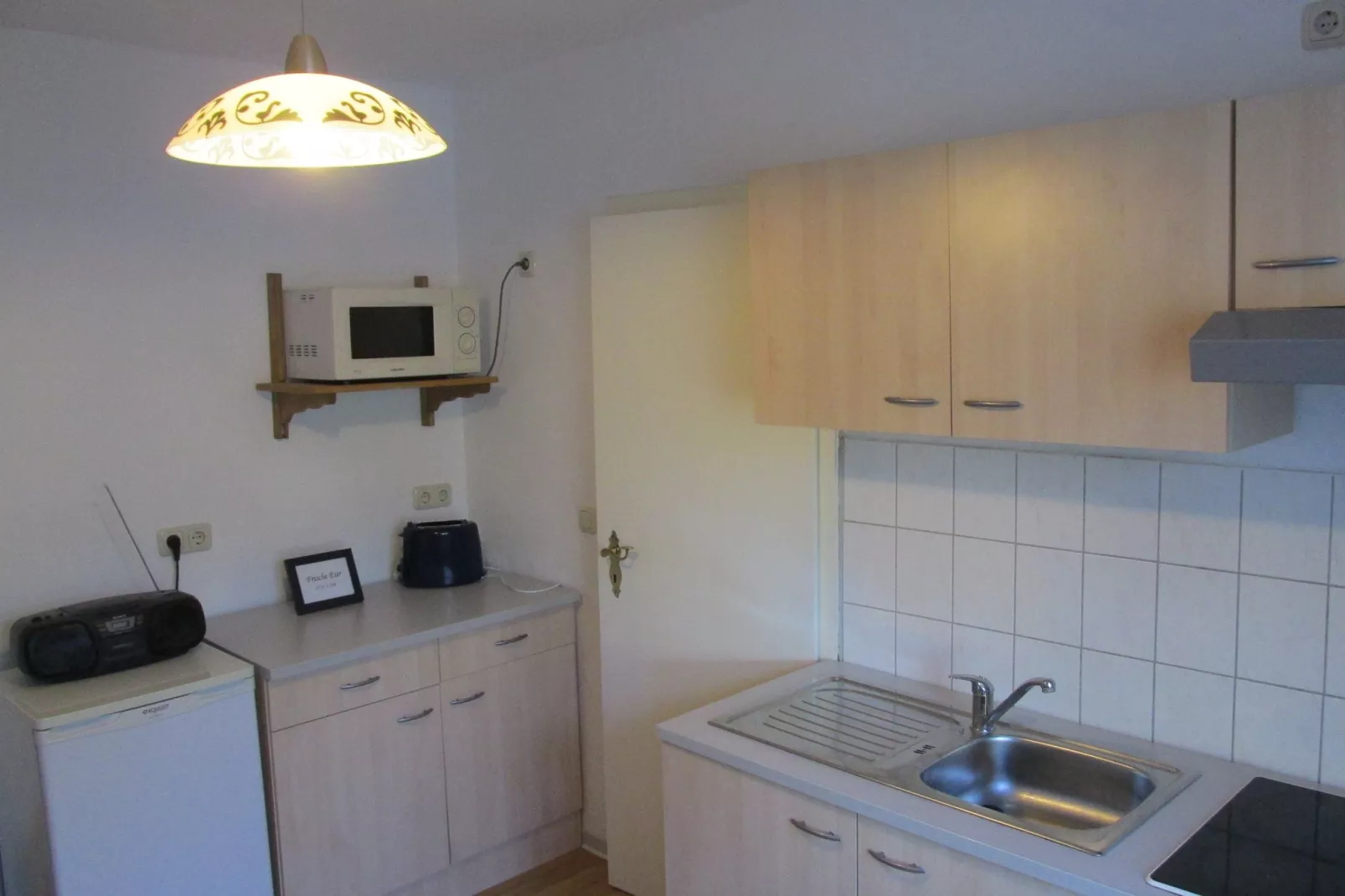 Seestrasse in der Mecklenburgischen Schweiz-Kitchen
