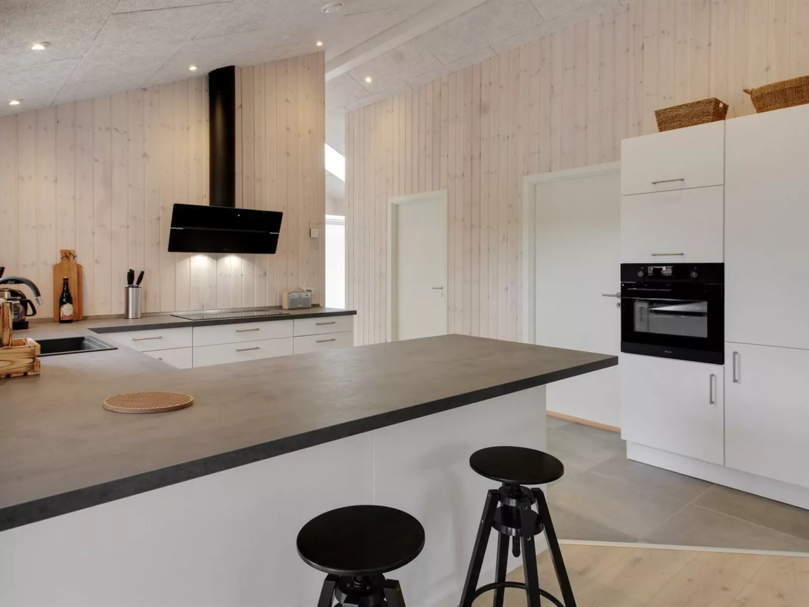 "Anuk" - 2.3km from the sea-Inside