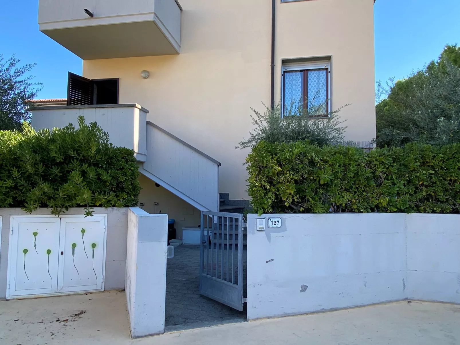 Palazzeta III-Outside