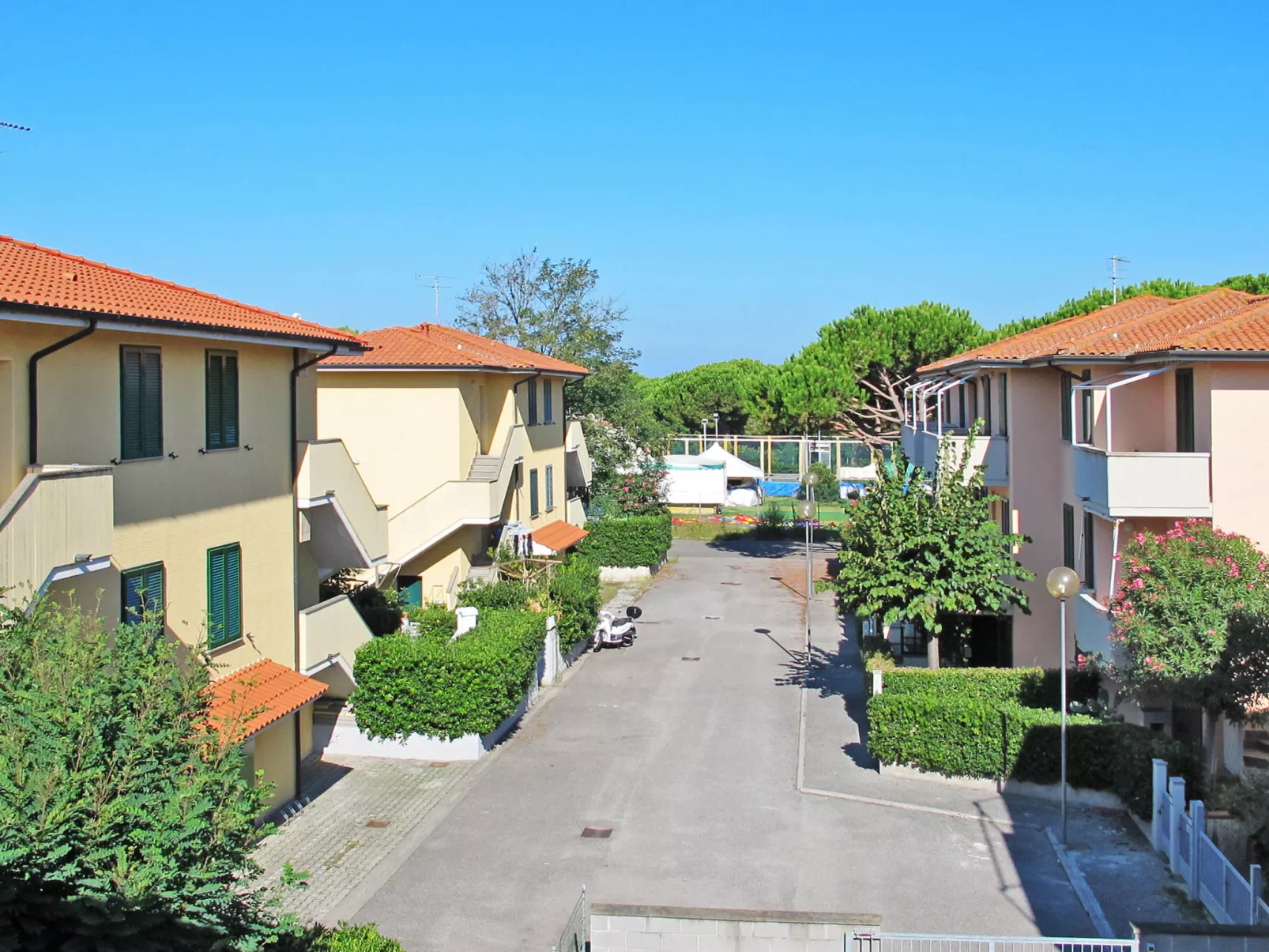 Palazzeta III-Outside