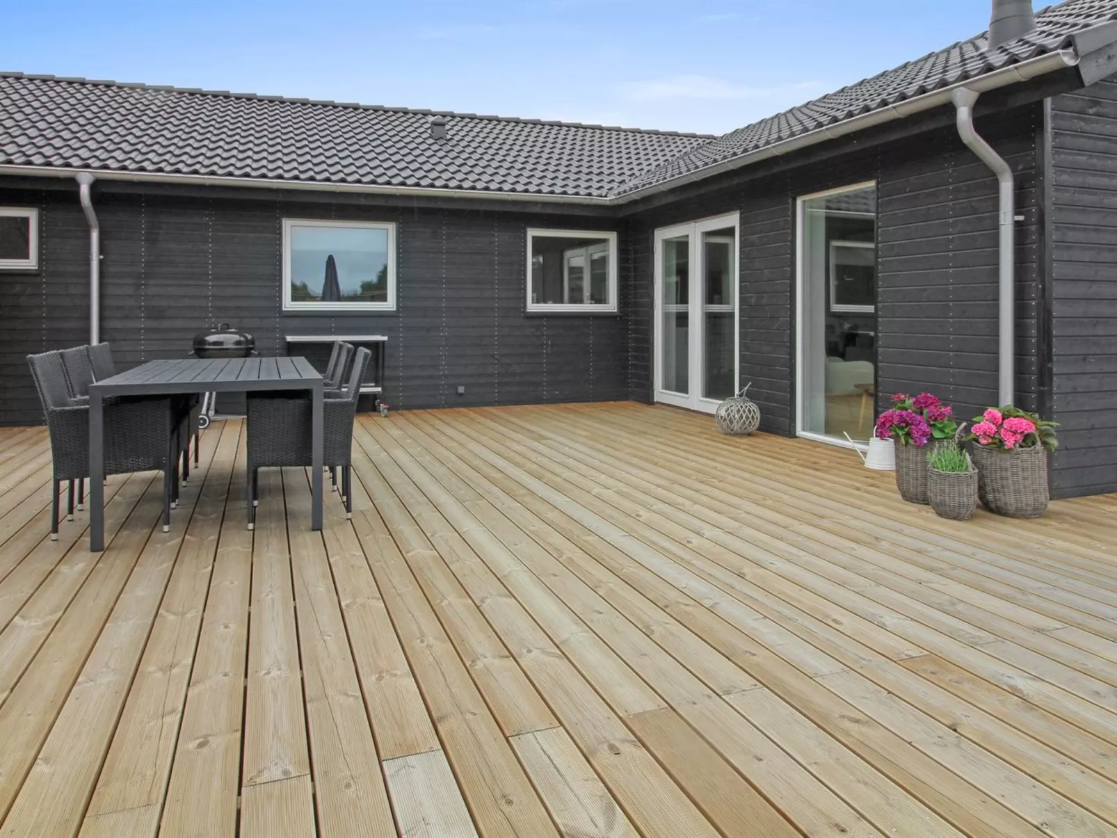 "Anuk" - 2.3km from the sea-Outside