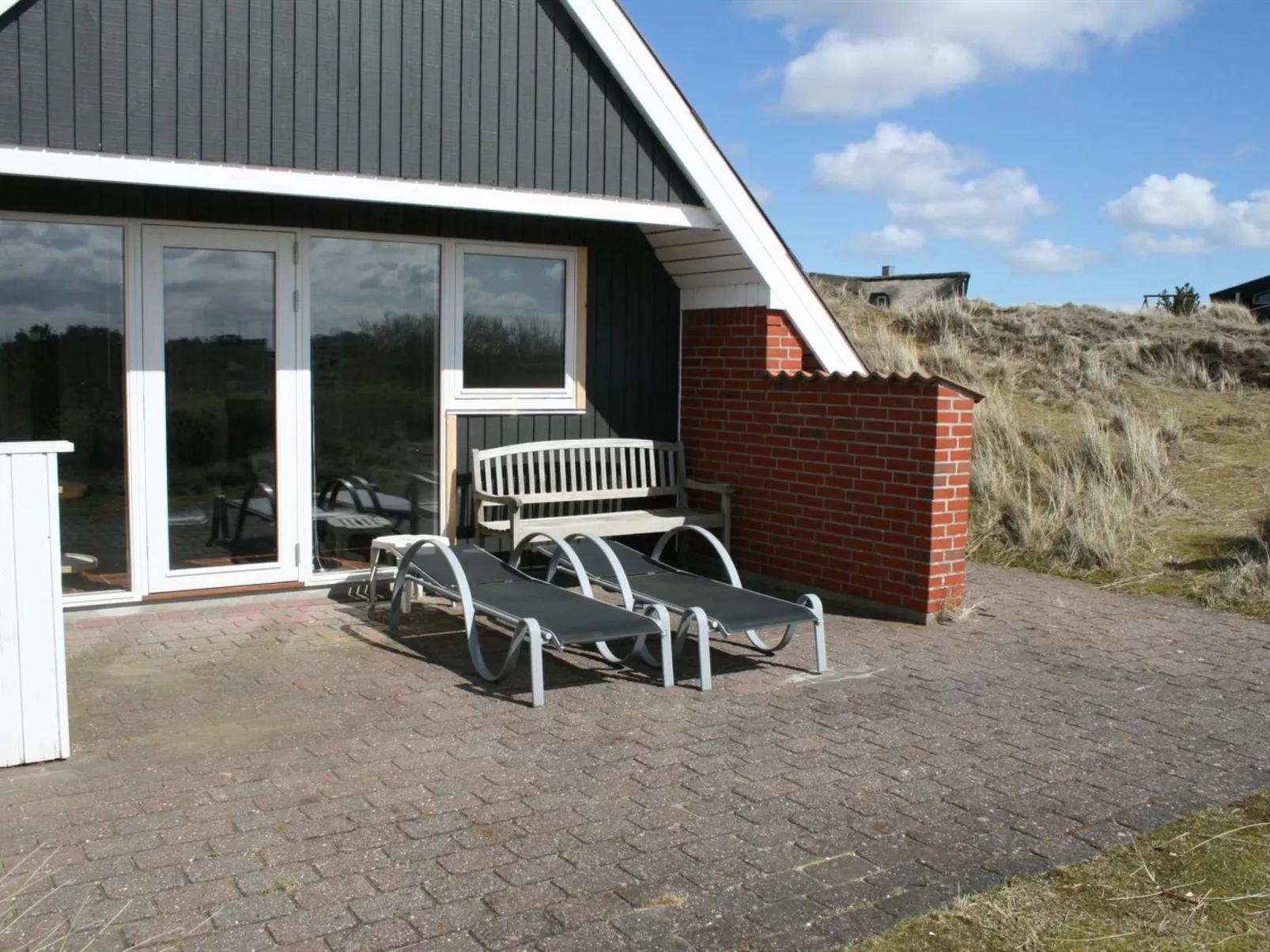"Sys" - 500m from the sea-Outside