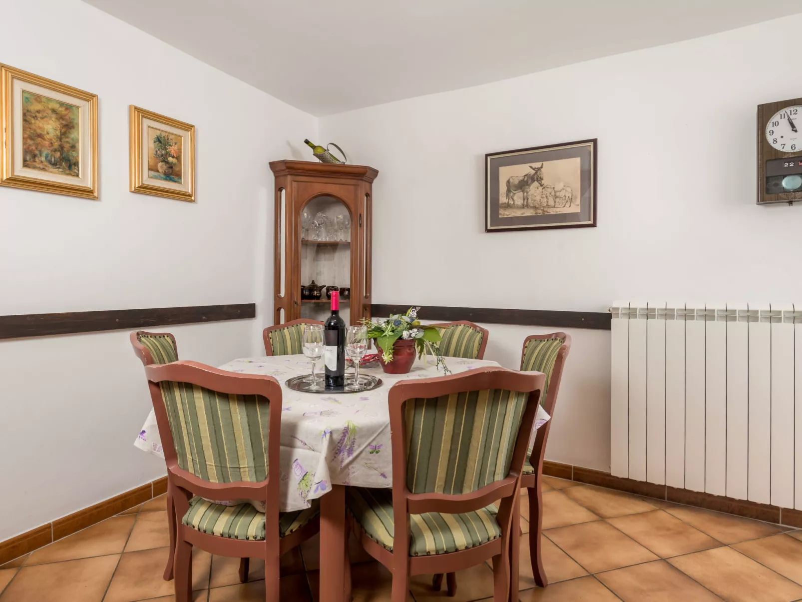 Rustica-Inside