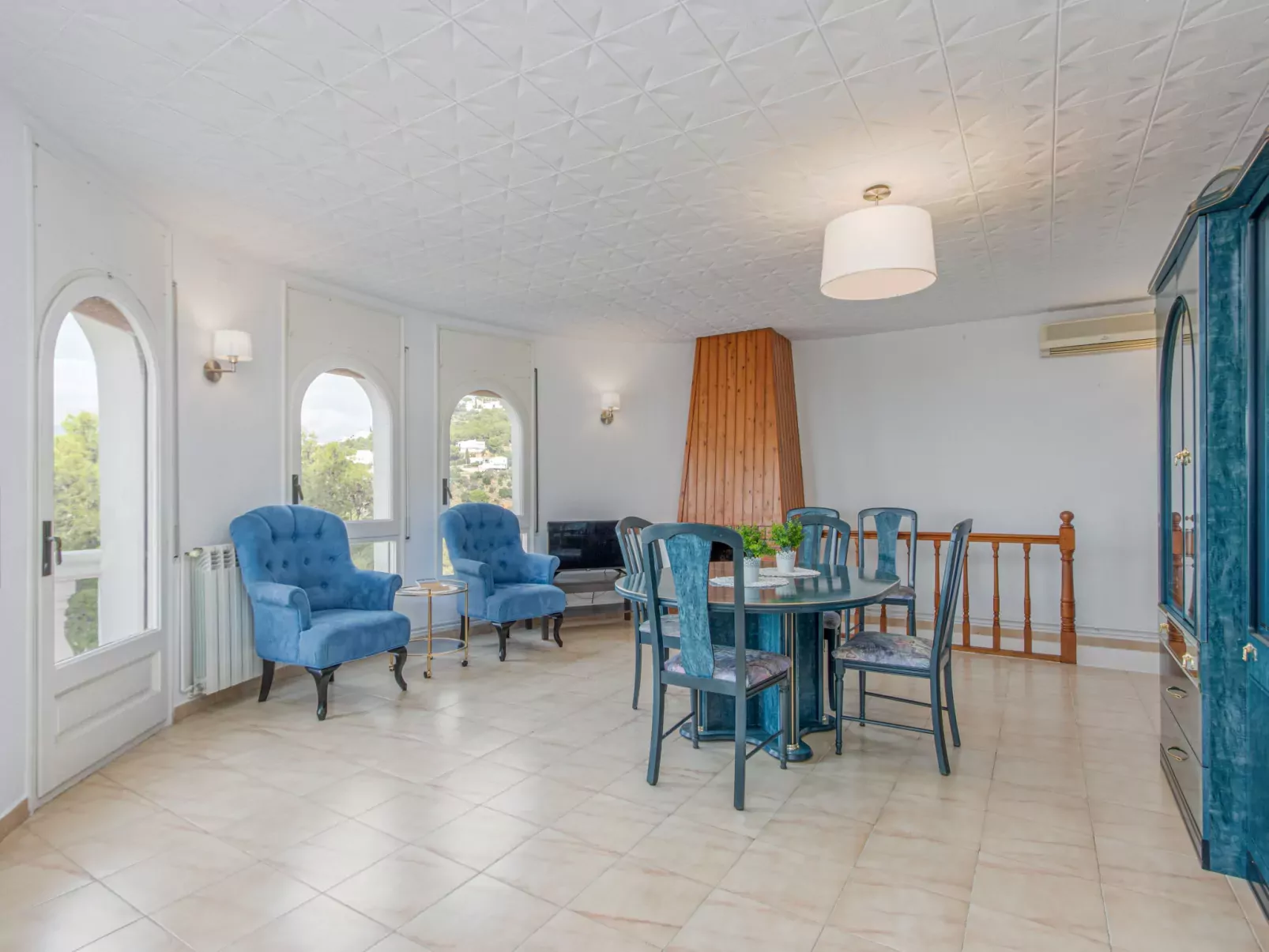 Tordera-Inside