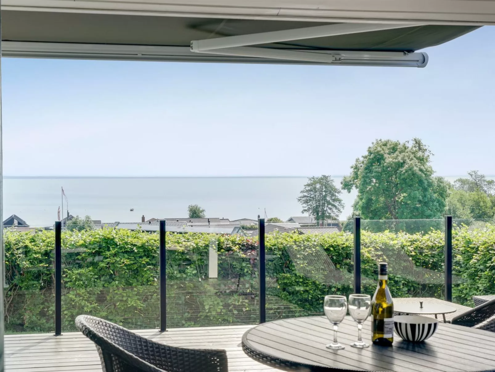 "Aasta" - 250m from the sea-Draußen