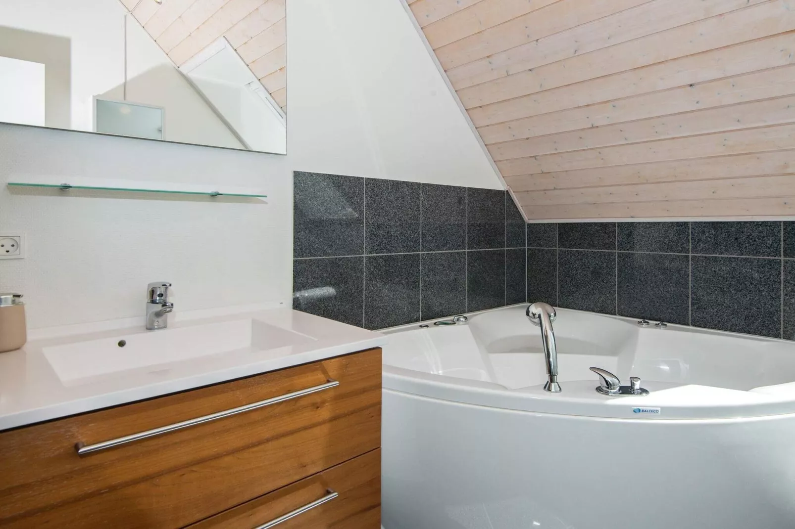 7 person holiday home in Juelsminde-Indoor