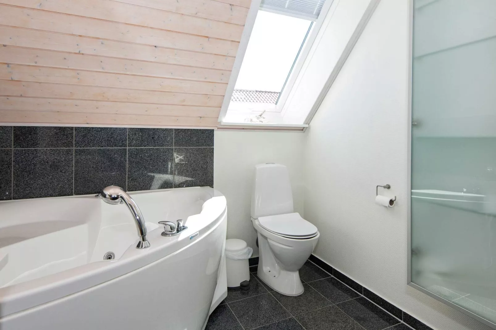 7 person holiday home in Juelsminde-Indoor