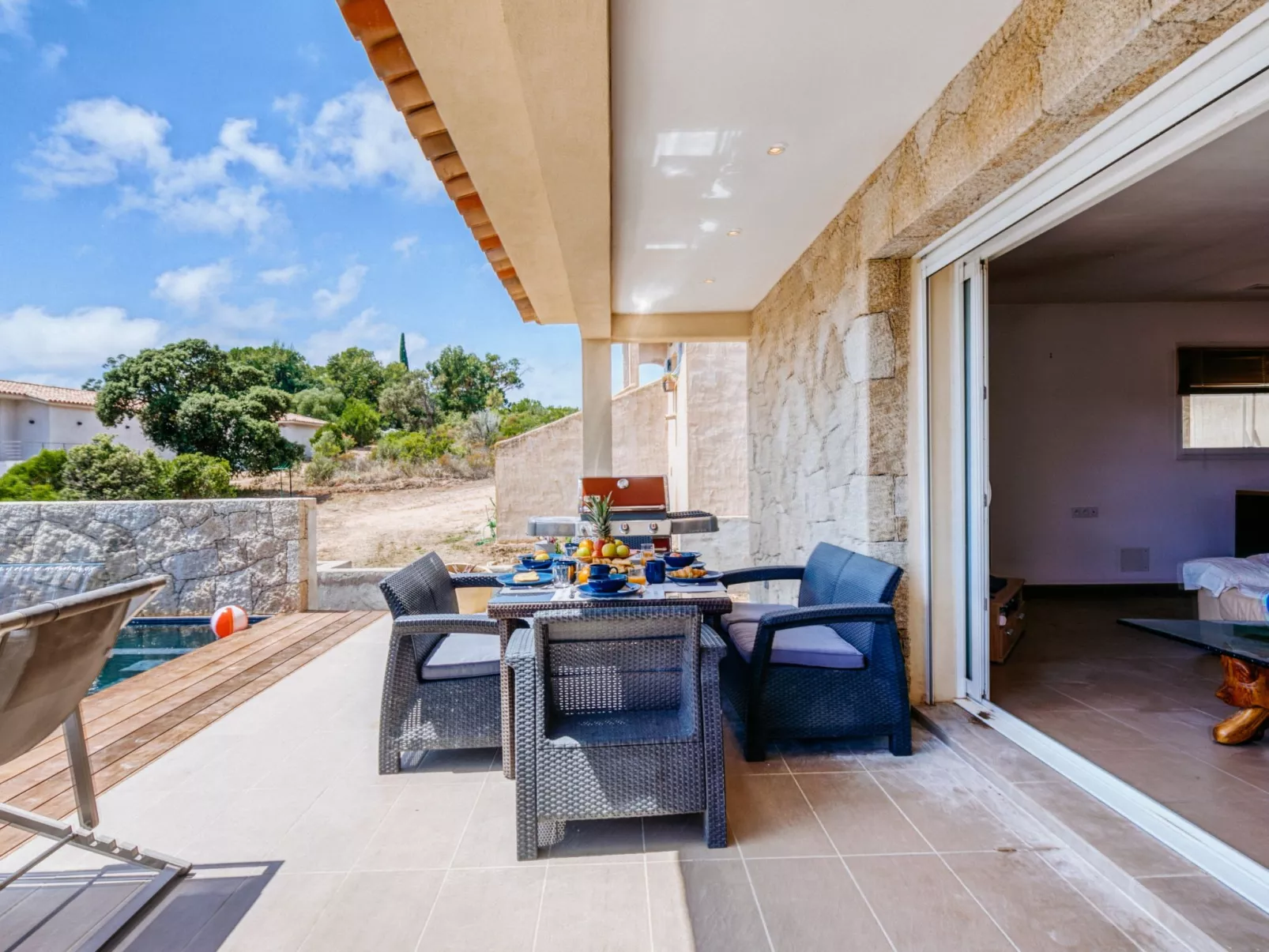 Villa Belios-Outside