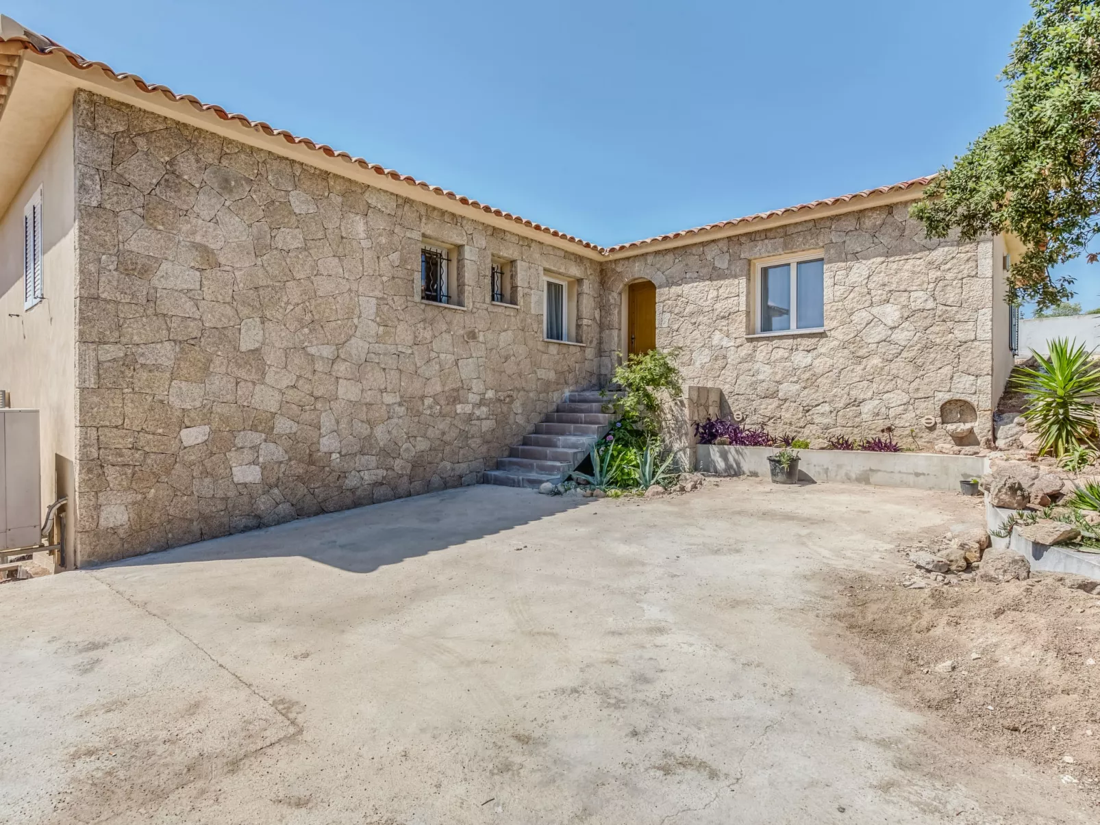 Villa Belios-Outside