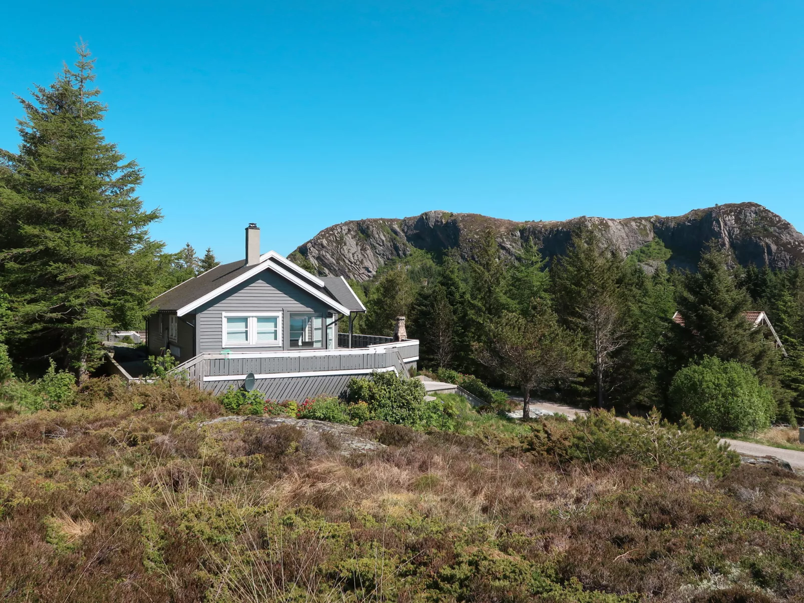 Sjøbuvågen-Outside