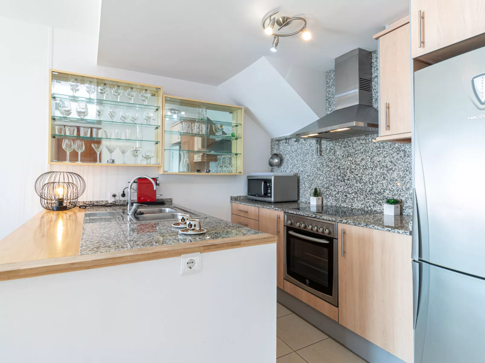 Mileni I-Inside