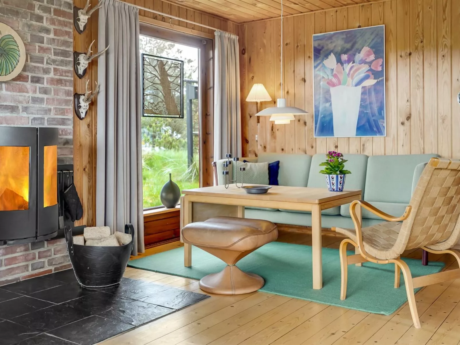 "Kathaline" - 3.4km from the sea-Inside