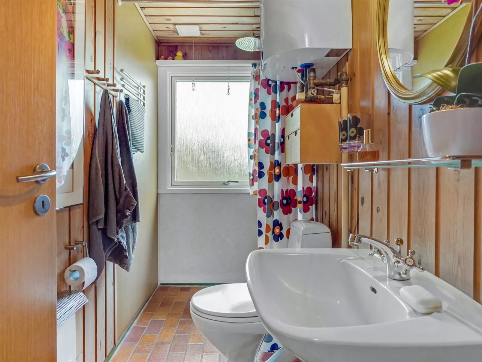 "Kathaline" - 3.4km from the sea-Inside