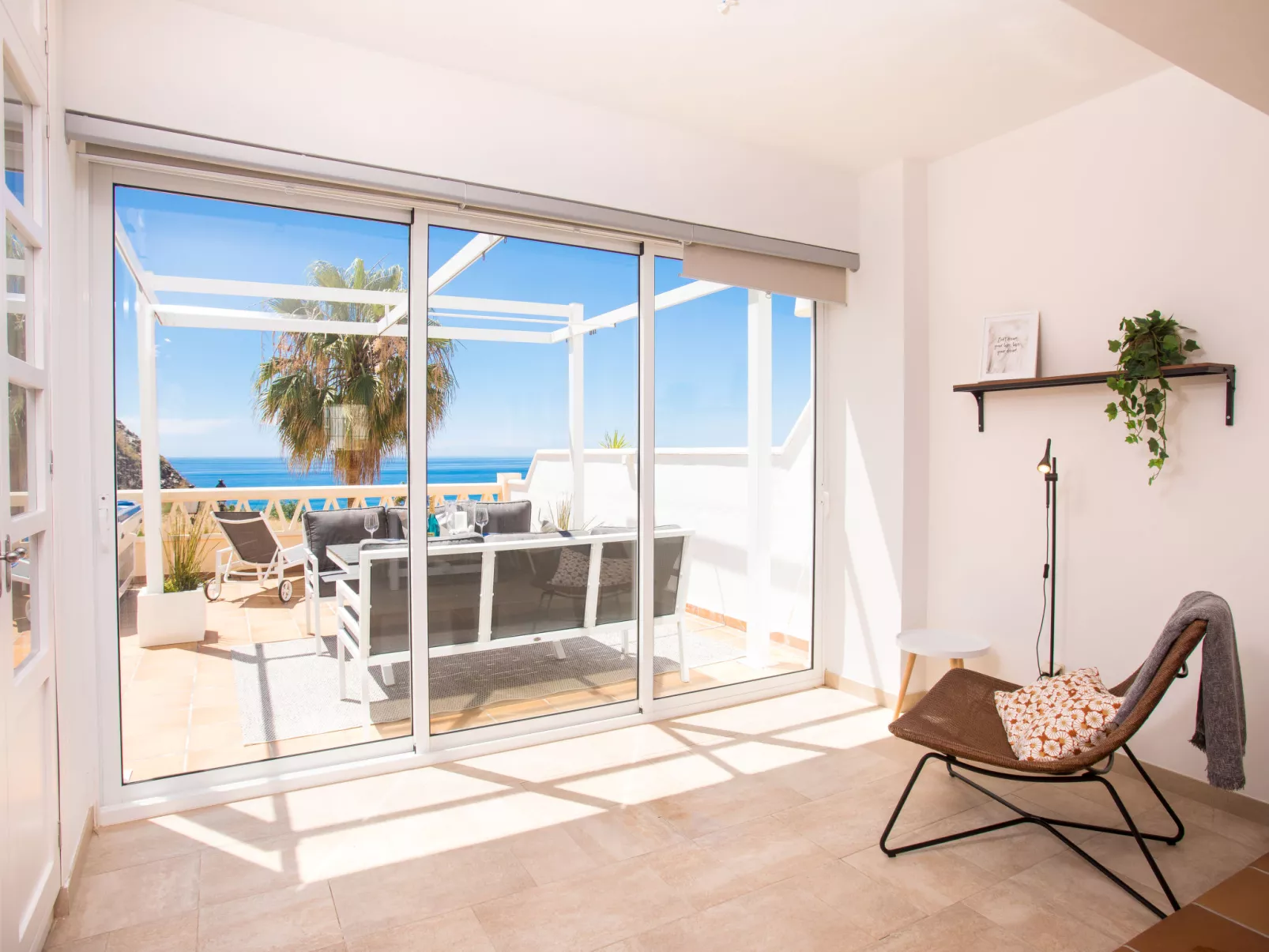 Panorama Beach-Outside